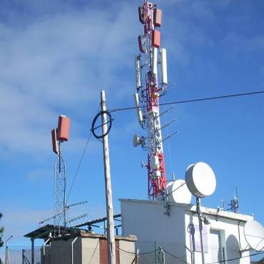 Realización de trabajos de mantenimiento de la antena local